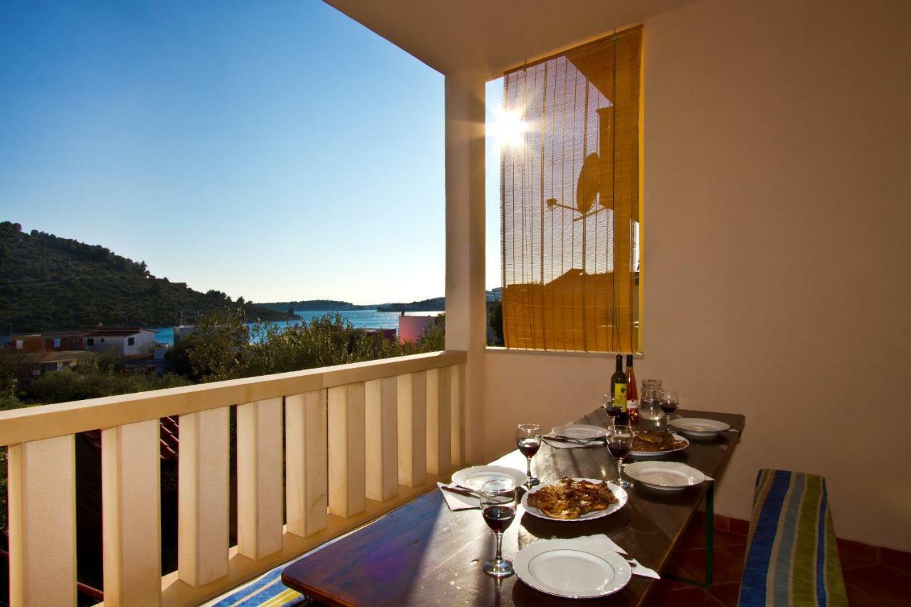 Apartments Antunovic Rogoznica  Eksteriør billede
