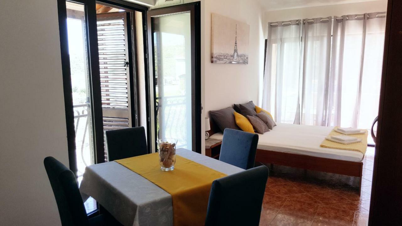 Apartments Antunovic Rogoznica  Eksteriør billede